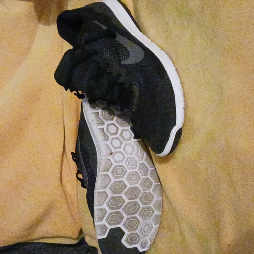 Sz10 nike flex running shoes